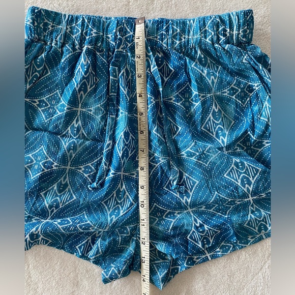 Hurley Teal Geometric Print Shorts - Picture 7 of 7